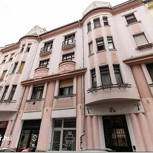 Marton's Dessewffy Apartmanhotel Budapest